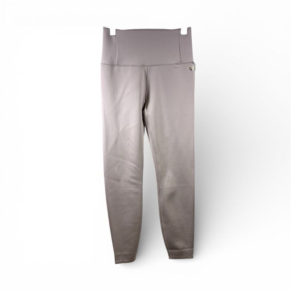 Vuori NWT Evolve Legging in Dusk Size M